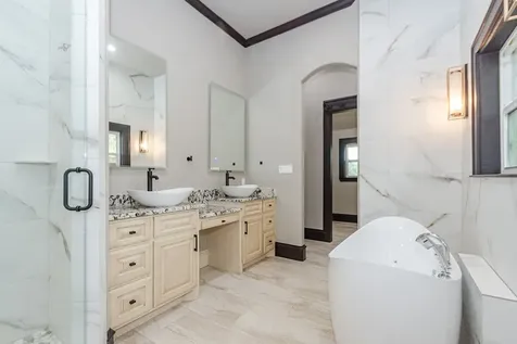 5685 County Road 823 West Columbia TX 77486