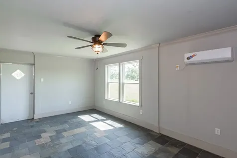 5685 County Road 823 West Columbia TX 77486
