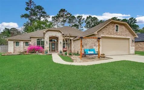 1003 Garrett Drive Magnolia TX 77354
