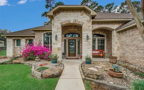 1003 Garrett Drive Magnolia TX 77354