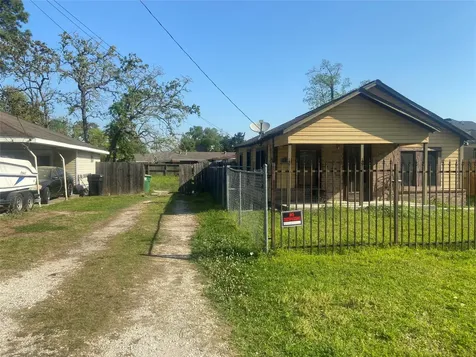 7205 S Hall Street Houston TX 77028