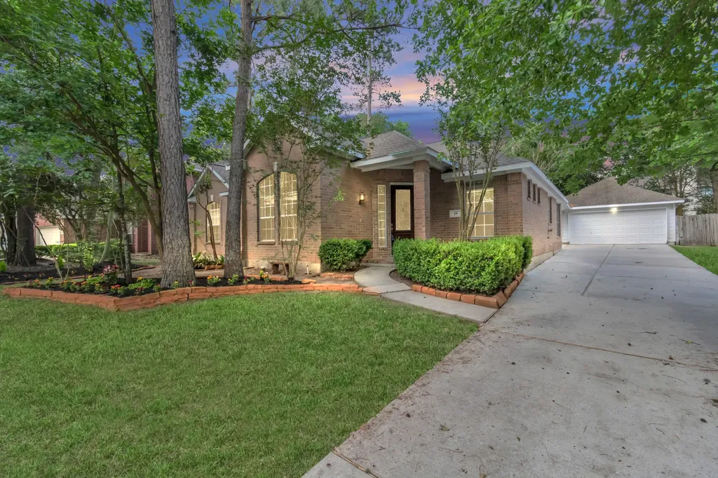 19 Long Springs Place The Woodlands TX 77382