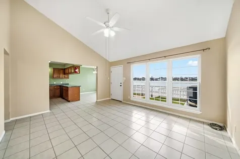 10423 Schaper Road Galveston TX 77554