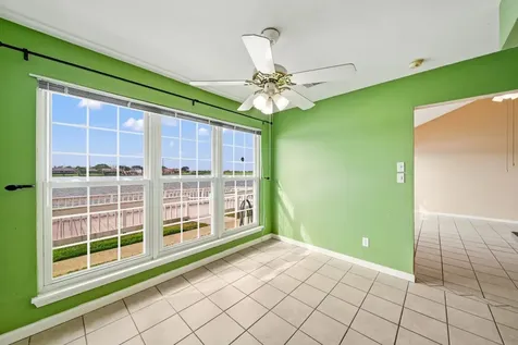 10423 Schaper Road Galveston TX 77554