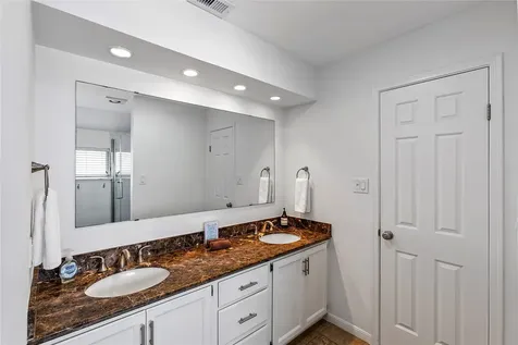 4239 Spoonbill Lane Galveston TX 77554