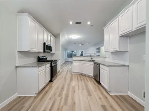 27 Auburn Path Drive The Woodlands TX 77382