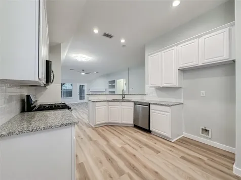 27 Auburn Path Drive The Woodlands TX 77382