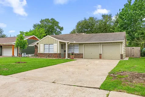 2019 Woodvine Drive Houston TX 77055