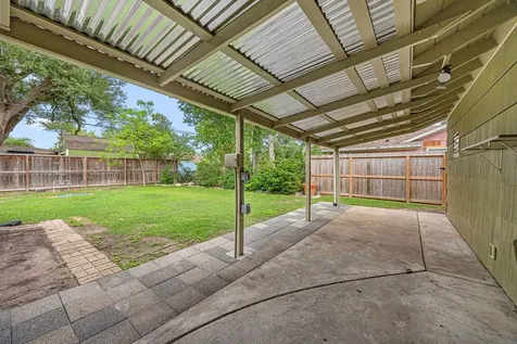 2019 Woodvine Drive Houston TX 77055