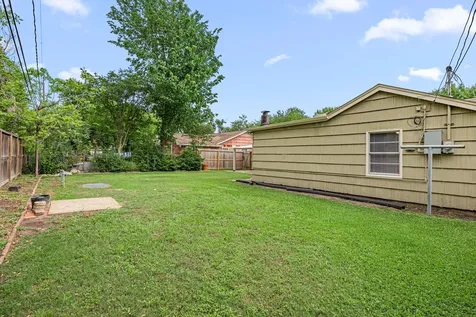 2019 Woodvine Drive Houston TX 77055