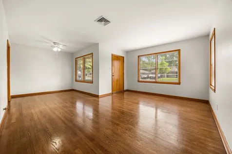 2019 Woodvine Drive Houston TX 77055
