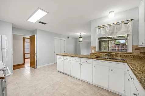 2019 Woodvine Drive Houston TX 77055