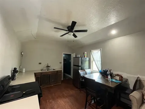 182 Road 5101 Cleveland TX 77327