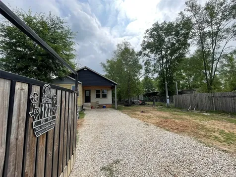182 Road 5101 Cleveland TX 77327