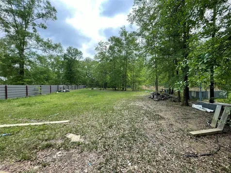 182 Road 5101 Cleveland TX 77327