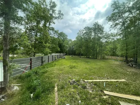 182 Road 5101 Cleveland TX 77327