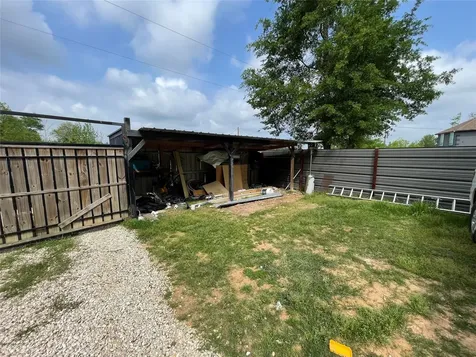 182 Road 5101 Cleveland TX 77327