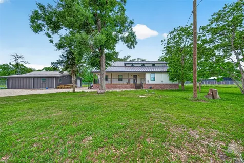 803 County Road 772 Damon TX 77430