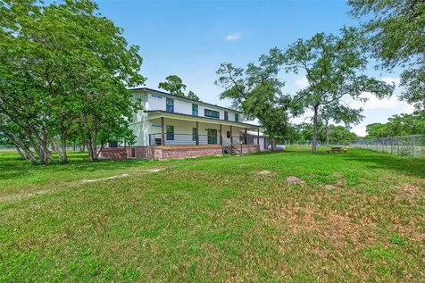 803 County Road 772 Damon TX 77430