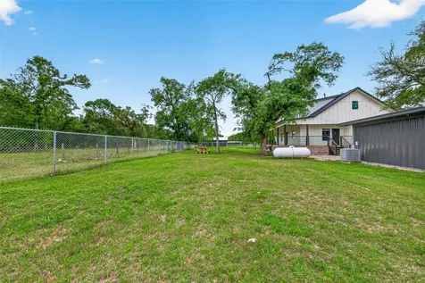 803 County Road 772 Damon TX 77430