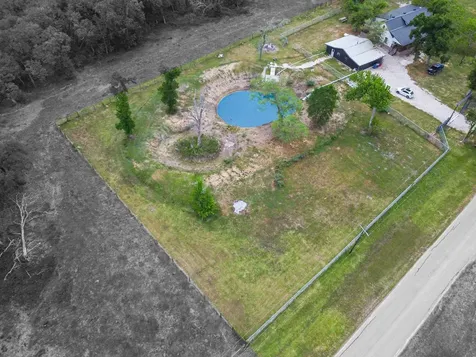 803 County Road 772 Damon TX 77430