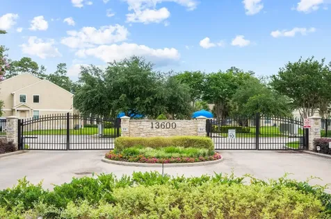 13600 Breton Ridge 25e Houston TX 77070