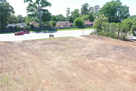 1400 W Church Street Livingston TX 77351