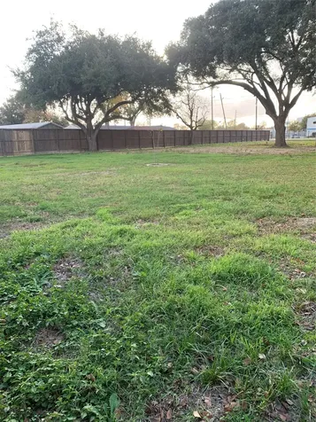 7702 Fairview Street Houston TX 77041