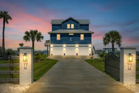 7220 Avenue N 1/2 Galveston TX 77551