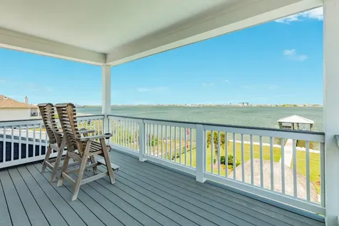 7220 Avenue N 1/2 Galveston TX 77551