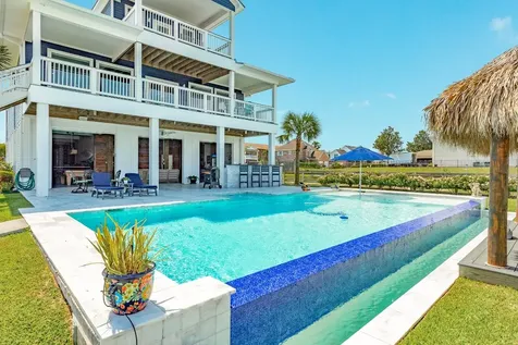 7220 Avenue N 1/2 Galveston TX 77551