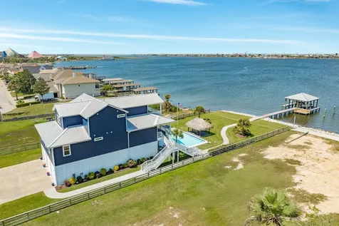 7220 Avenue N 1/2 Galveston TX 77551