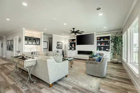 7220 Avenue N 1/2 Galveston TX 77551