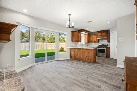 107 Sandalwood Drive Lake Jackson TX 77566