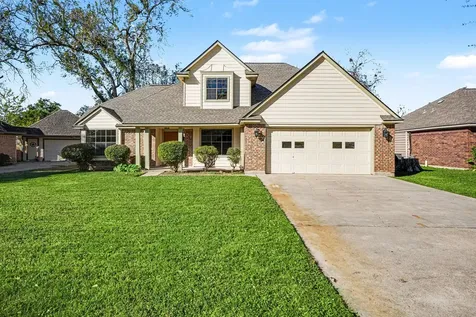 107 Sandalwood Drive Lake Jackson TX 77566