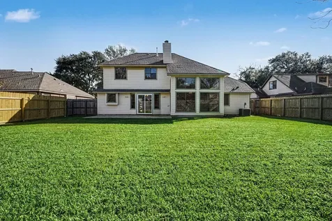 107 Sandalwood Drive Lake Jackson TX 77566