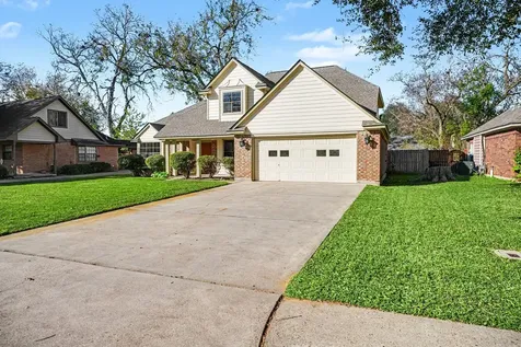 107 Sandalwood Drive Lake Jackson TX 77566