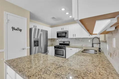 3004 Cloverdale Drive League City TX 77573