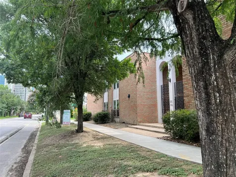 2516 Commonwealth Street 102 Houston TX 77006