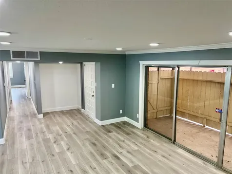 2516 Commonwealth Street 102 Houston TX 77006