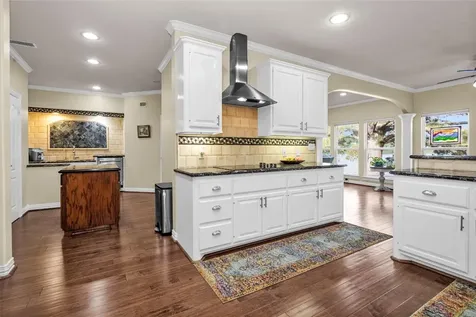 1502 Wimbledon Drive Huntsville TX 77340