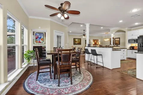 1502 Wimbledon Drive Huntsville TX 77340