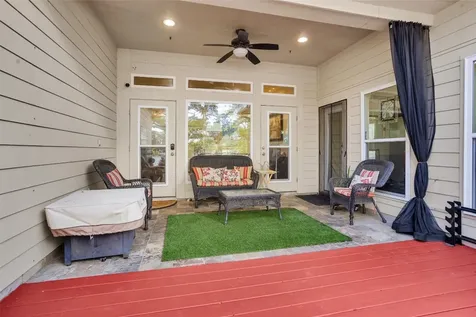1502 Wimbledon Drive Huntsville TX 77340