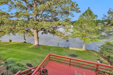 1502 Wimbledon Drive Huntsville TX 77340