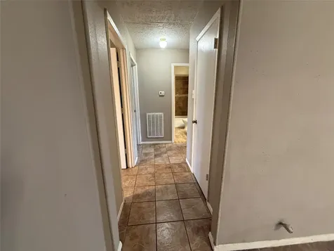 507 Hildred Avenue Conroe TX 77303