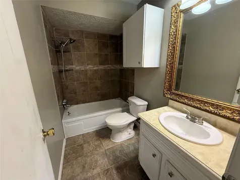 507 Hildred Avenue Conroe TX 77303