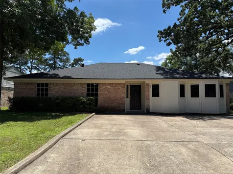 507 Hildred Avenue Conroe TX 77303