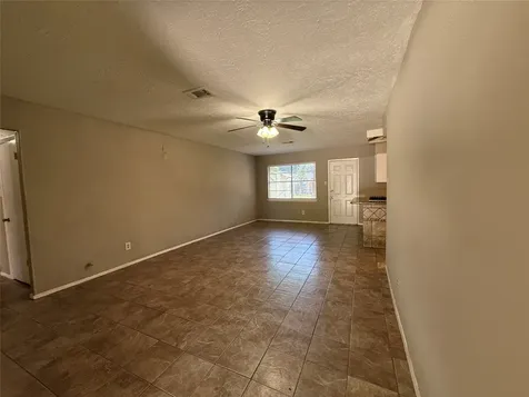 507 Hildred Avenue Conroe TX 77303