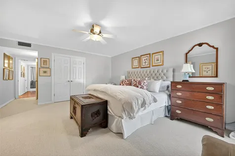 8932 Chatsworth Drive 8932 Houston TX 77024