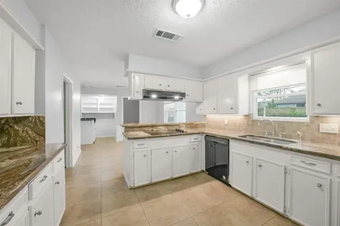 7611 Theisswood Road Spring TX 77379